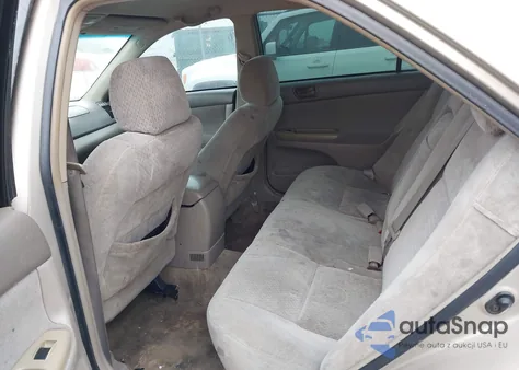 2004 Toyota Camry Le from USA, damaged, VIN 4T1BE30K44U325032